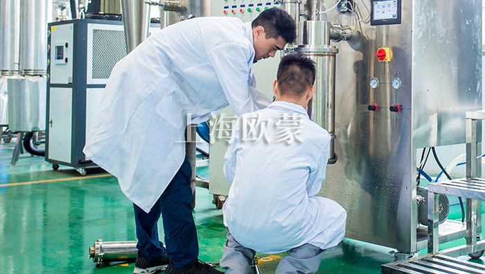 離心造粒噴霧干燥機(jī)工作原理